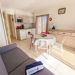 Apartment Le Capitole-2 By Interhome *