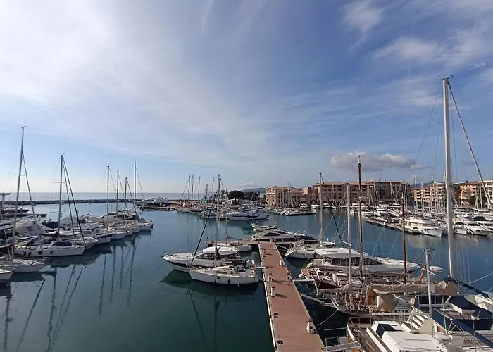 Le Capitole-2 By Interhome Fréjus